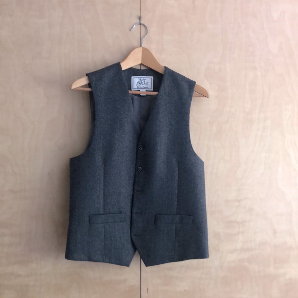 Jos A Bank %100 wool vest. Never worn.